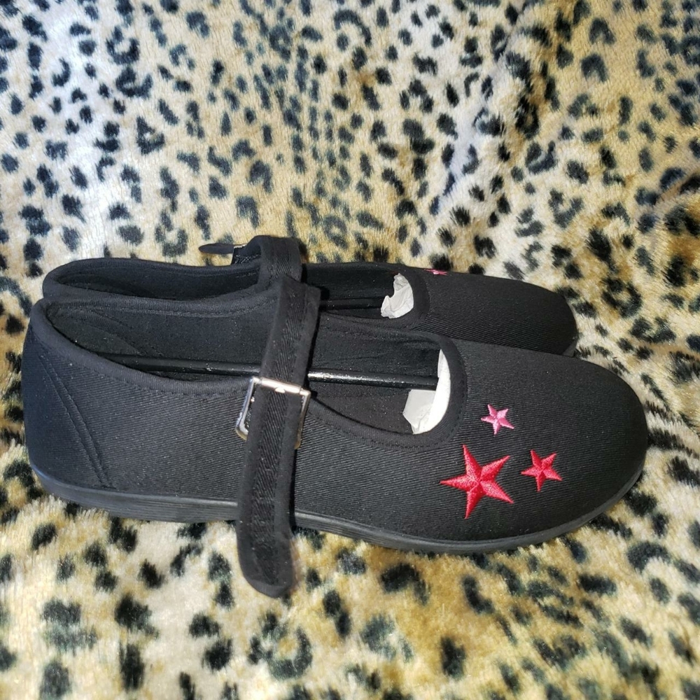 NIP vintage DEMONIA EMBROIDERED RED STAR MARYJANES FLATS SHOES DEADSTOCK 6 7